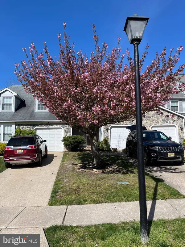 207 HAZELWOOD LN, Marlton, NJ 08053