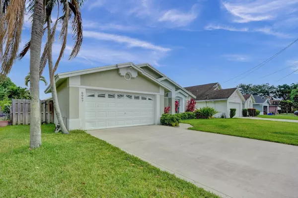 6067 Hollywood ST, Jupiter, FL 33458