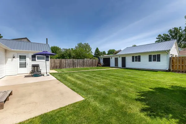 501 Freeman Street, Warren, IL 61087