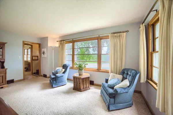 562 Highway 55 Road, Medina, MN 55340