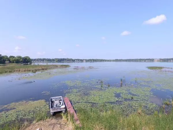 12480 Melody LN, Lindstrom, MN 55045