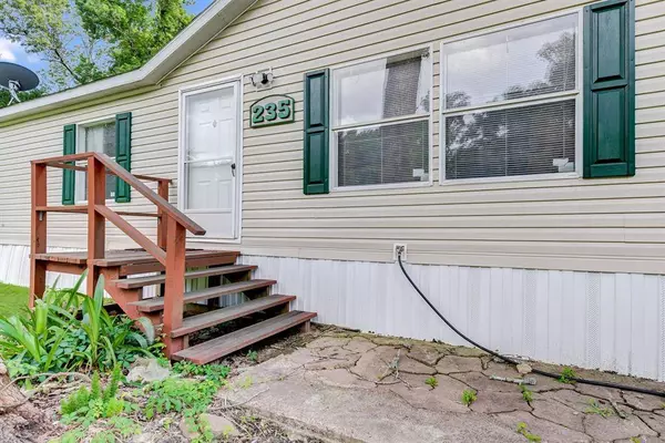 235 County Road 4110, Dayton, TX 77535