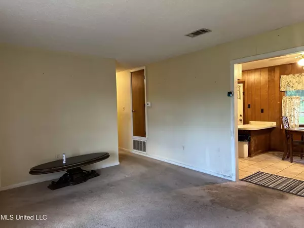 209 Shalimar Drive, Long Beach, MS 39560