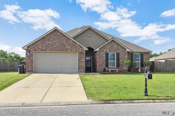 10711 DODGER DR, Denham Springs, LA 70726