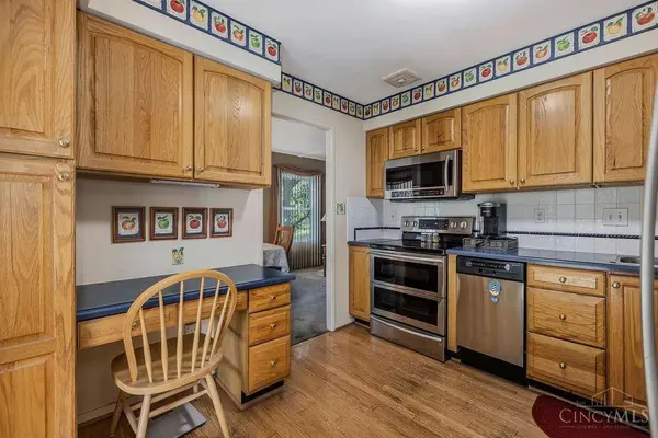 1404 Sunrise Dr, Loveland, OH 45140