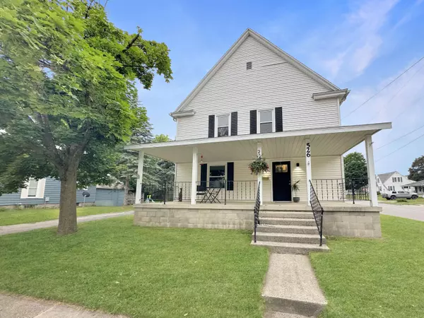 526 N Hudson SE Street, Lowell, MI 49331