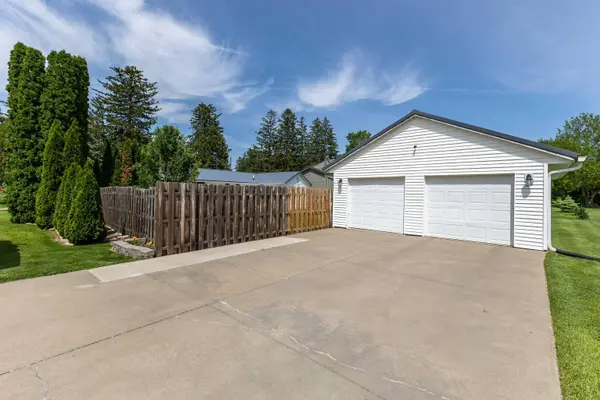 501 Freeman Street, Warren, IL 61087