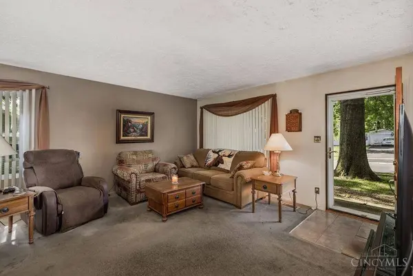 1404 Sunrise Dr, Loveland, OH 45140