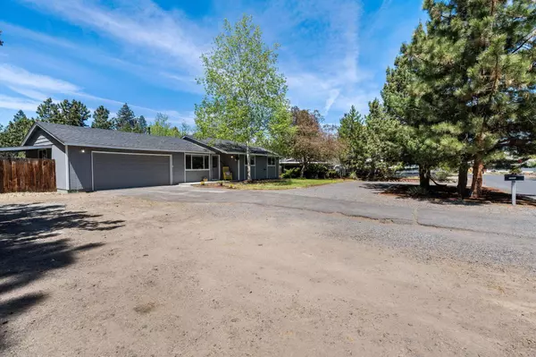 61805 Fargo Ln, Bend, OR 97702