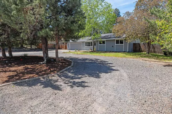 61805 Fargo Ln, Bend, OR 97702