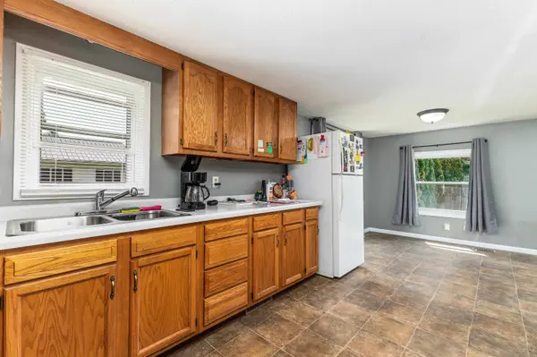 501 Freeman Street, Warren, IL 61087