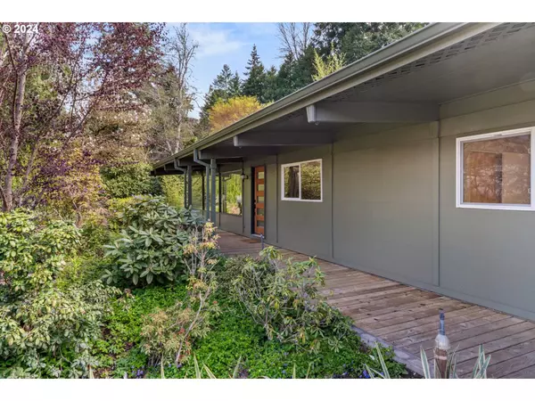 91061 LEASHORE DR, Vida, OR 97488