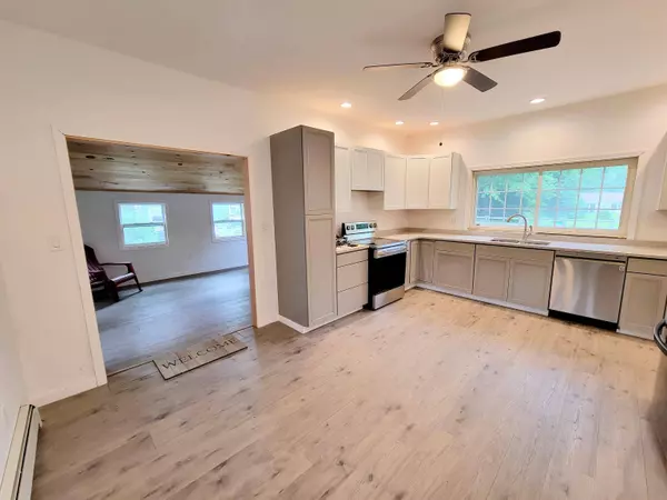 56 Caernarvon ST, Fair Haven, VT 05743