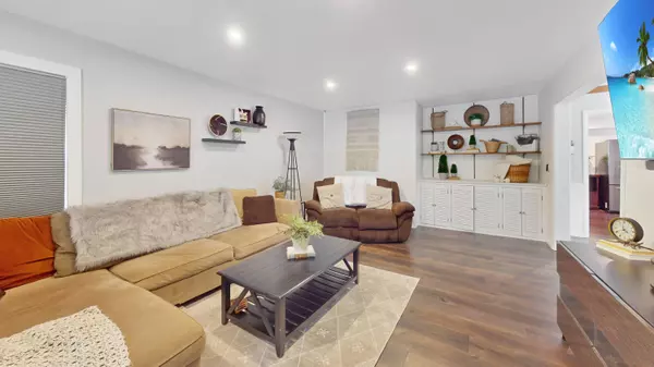 526 N Hudson SE Street, Lowell, MI 49331