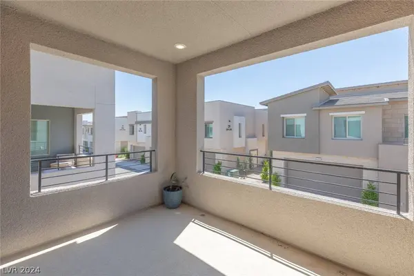 600 N Carriage Hill Drive #2084, Las Vegas, NV 89138