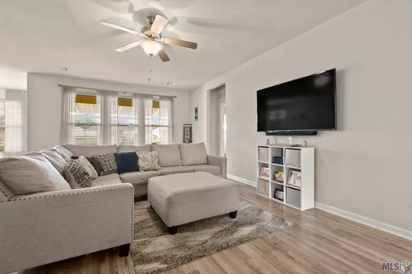 10711 DODGER DR, Denham Springs, LA 70726