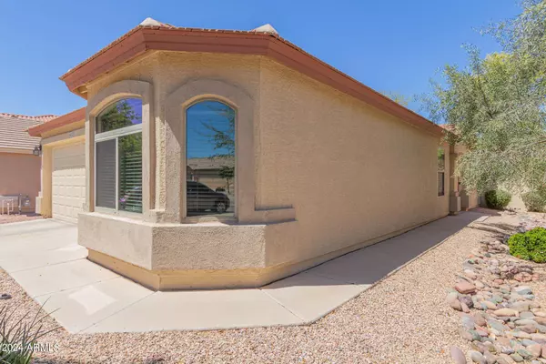 4152 E TANZANITE Lane, San Tan Valley, AZ 85143