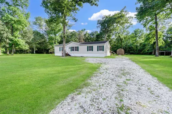 235 County Road 4110, Dayton, TX 77535