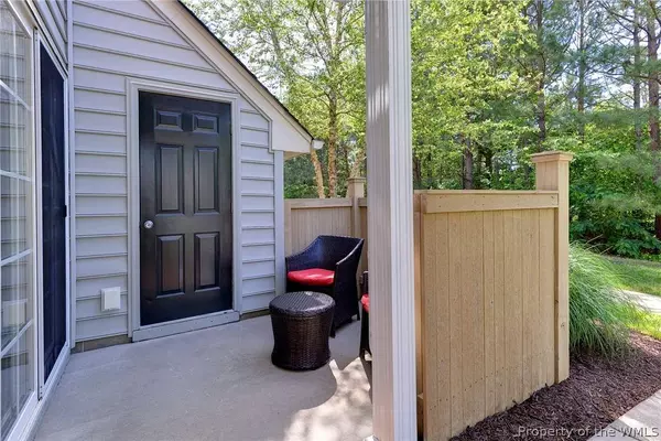 1906 Duntrune GLN, Williamsburg, VA 23188