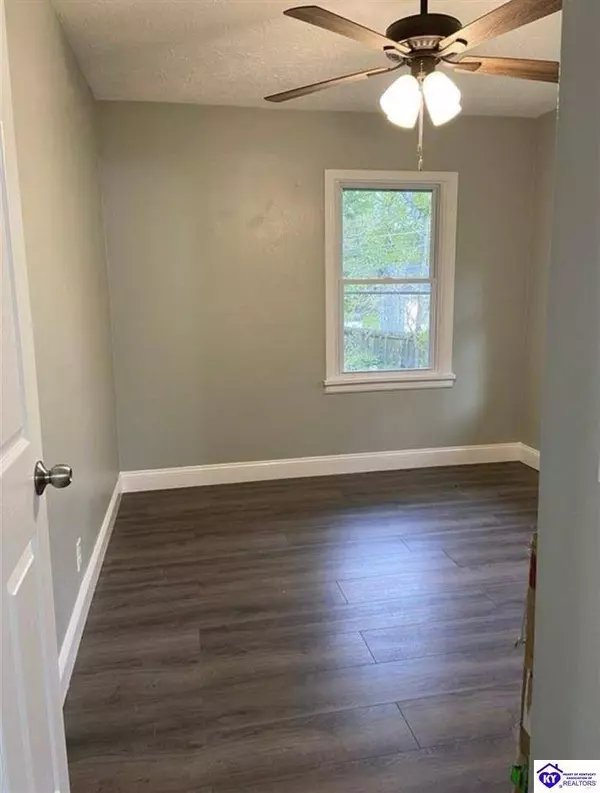 97 Cedar Hill Drive, Elizabethtown, KY 42701