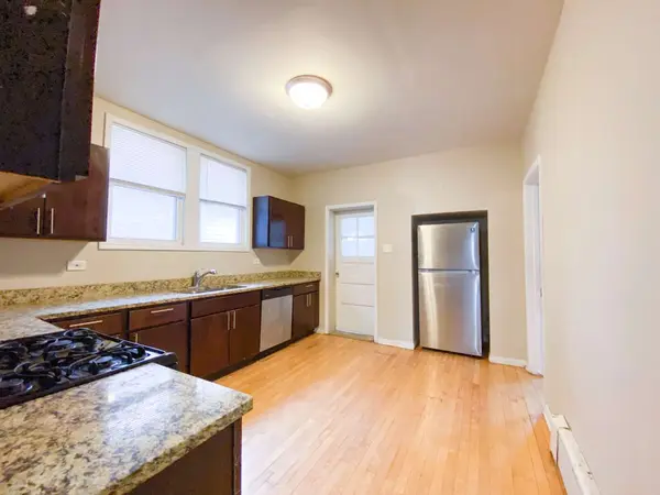 5315 W Oakdale Avenue, Chicago, IL 60641