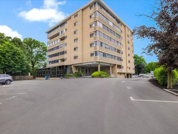 53 Melrose St #4E, Melrose, MA 02176