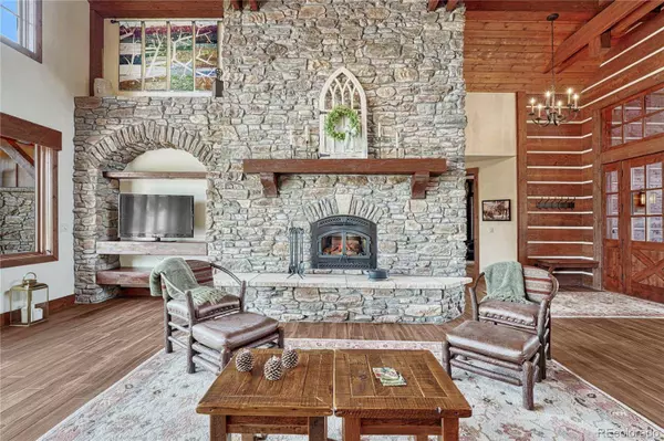 922 Kylie HTS, Woodland Park, CO 80863