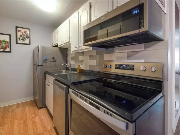 53 Melrose St #4E, Melrose, MA 02176