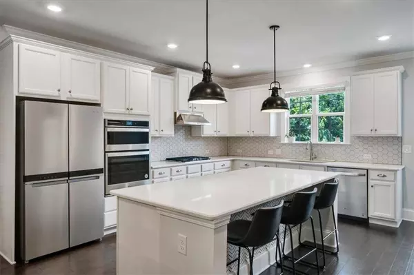 6035 Saffron WAY, Roswell, GA 30076