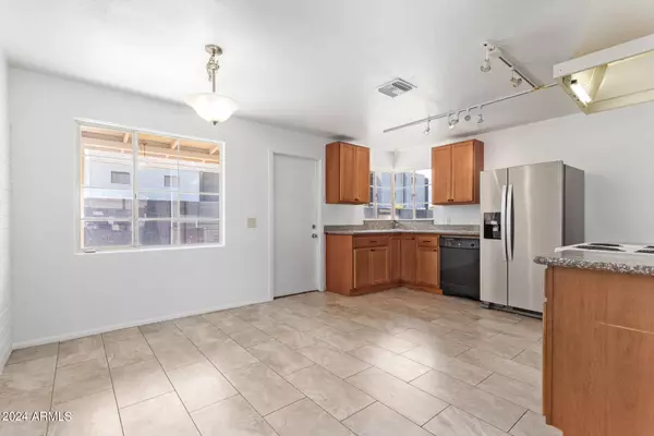 1112 S BONNIE Lane, Tempe, AZ 85281