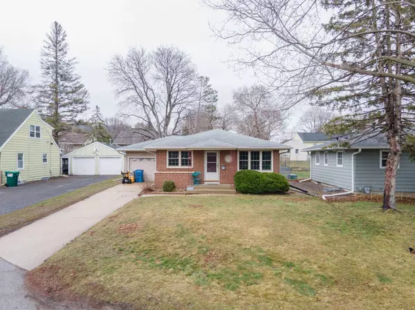 1640 1st AVE NE, Rochester, MN 55906