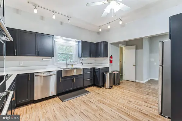 200 BOULEVARD, Florence, NJ 08518