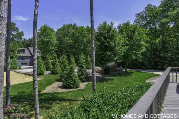 6413 Sand Castle Drive, Holland, MI 49423