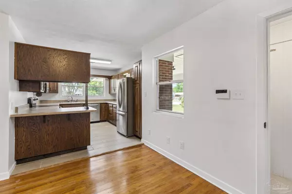 1811 Peyton Dr, Pensacola, FL 32503