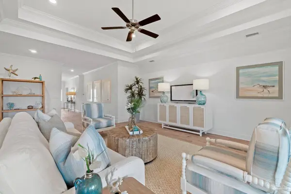 6508 Captiva Dr, Milton, FL 32570