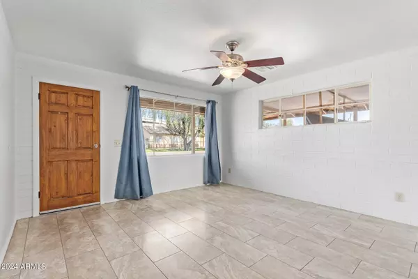 1112 S BONNIE Lane, Tempe, AZ 85281