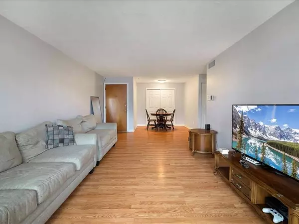 53 Melrose St #4E, Melrose, MA 02176