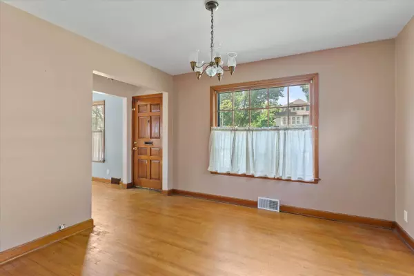 6333 W Chambers, Milwaukee, WI 53210