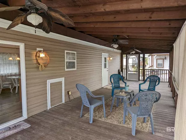 24711 County Road 20 #B9, Elberta, AL 36530