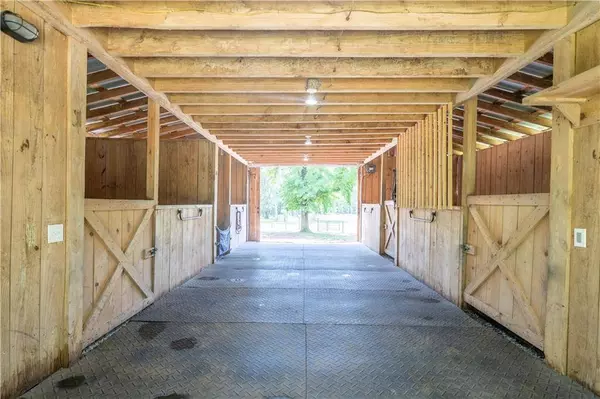 11 Appaloosa CT, Taylorsville, GA 30178