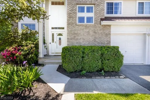 28 Crestwood Cir, Mount Olive Twp., NJ 07828