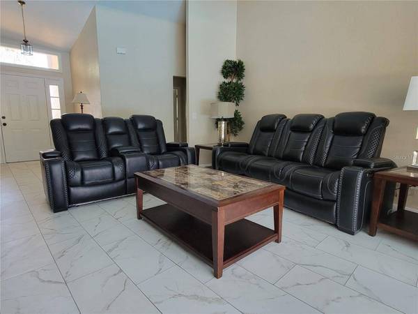 3501 COUNTRY CREEK LN, Valrico, FL 33596