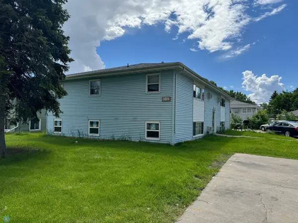 1011 19th ST S, Moorhead, MN 56560