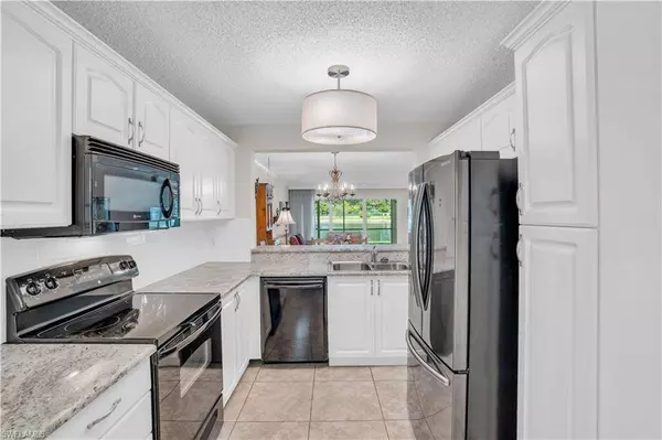 240 Timber Lake CIR #D104, Naples, FL 34104