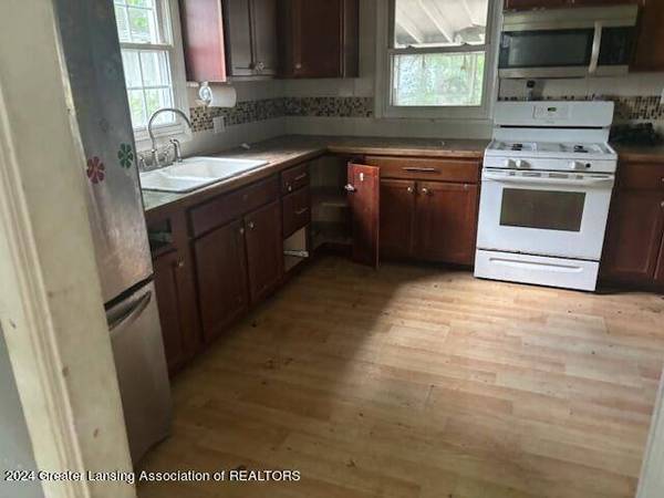 910 N Hickory Street, Owosso, MI 48867, Owosso, MI 48867