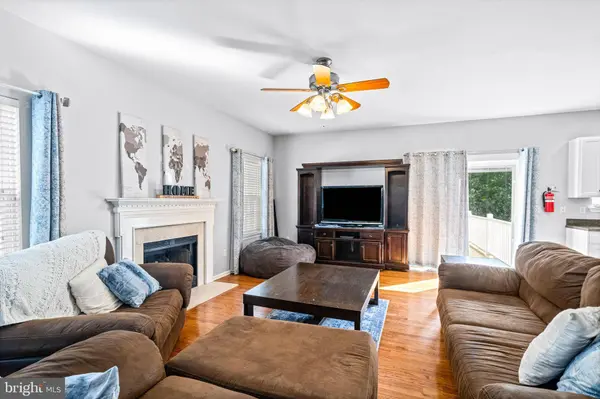 88 CENTENNIAL DR, Hammonton, NJ 08037