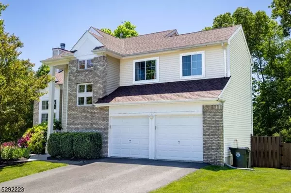 28 Crestwood Cir, Mount Olive Twp., NJ 07828