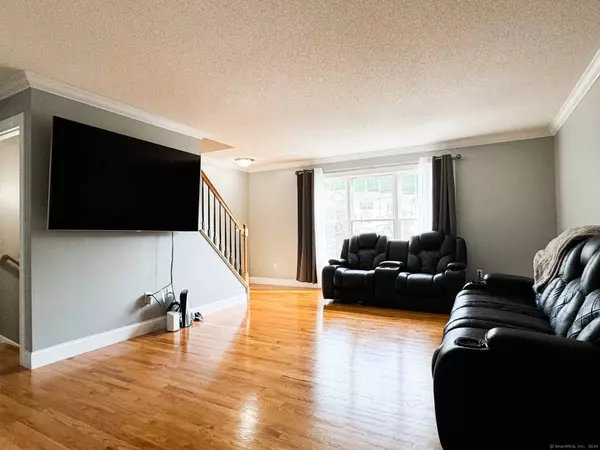 132 Taft Point #5, Waterbury, CT 06708