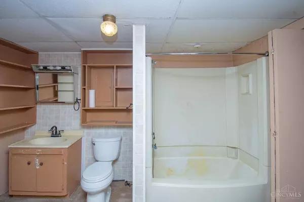 128 N Cherry St, Germantown, OH 45327