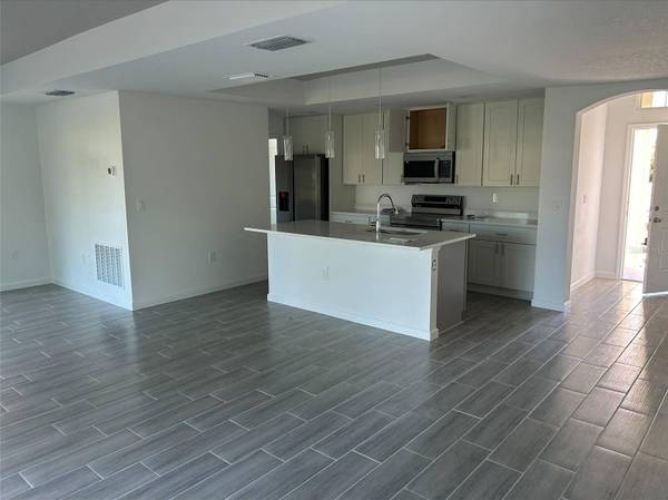 937 CAMBRIDGE CT, Kissimmee, FL 34758